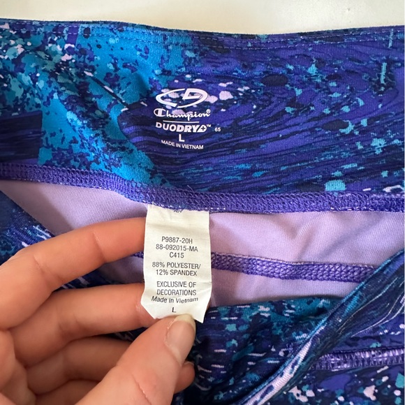 Champion Cropped Yoga Pants - Picture 4 of 4